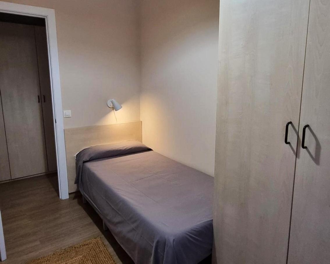 Apartament Residencia Universitaria Damia Bonet Walencja Zewnętrze zdjęcie