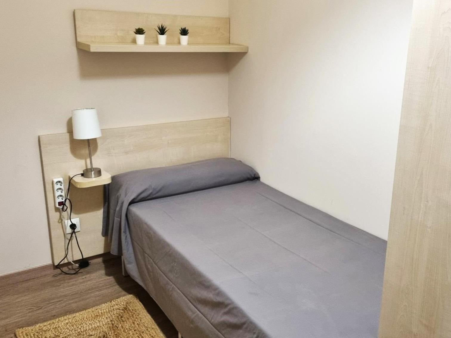 Apartament Residencia Universitaria Damia Bonet Walencja Zewnętrze zdjęcie