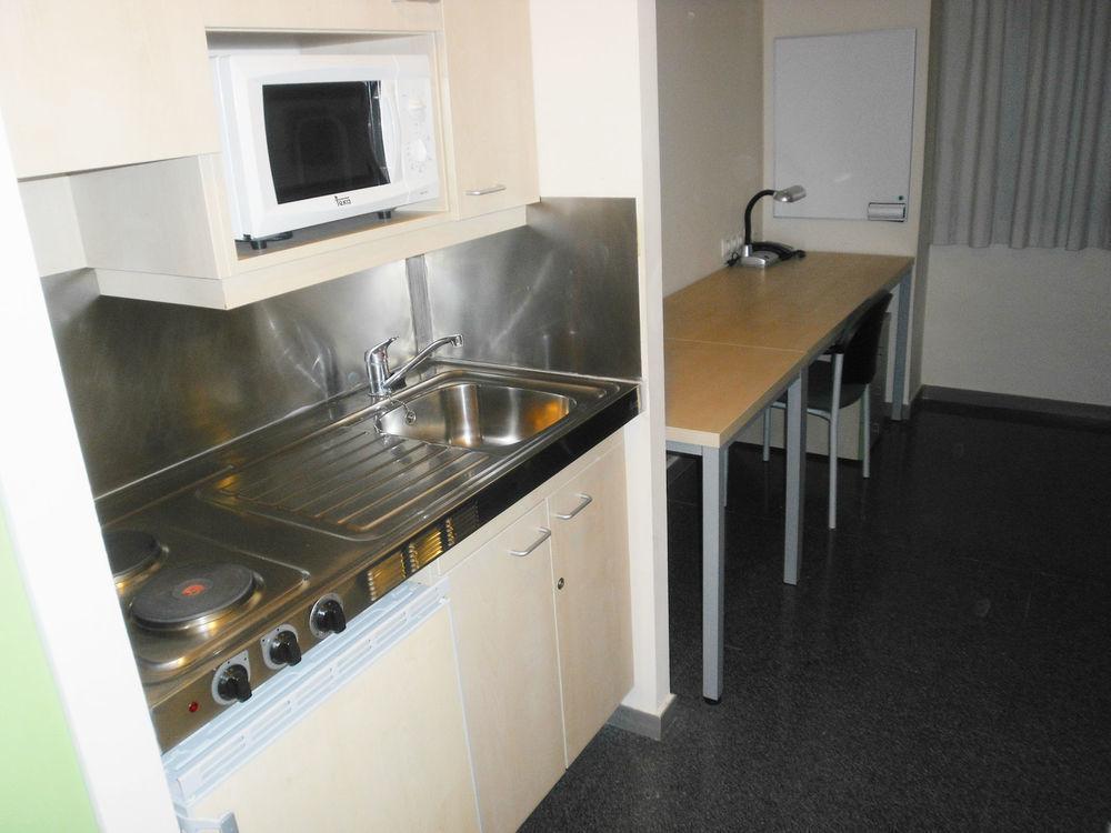 Apartament Residencia Universitaria Damia Bonet Walencja Zewnętrze zdjęcie