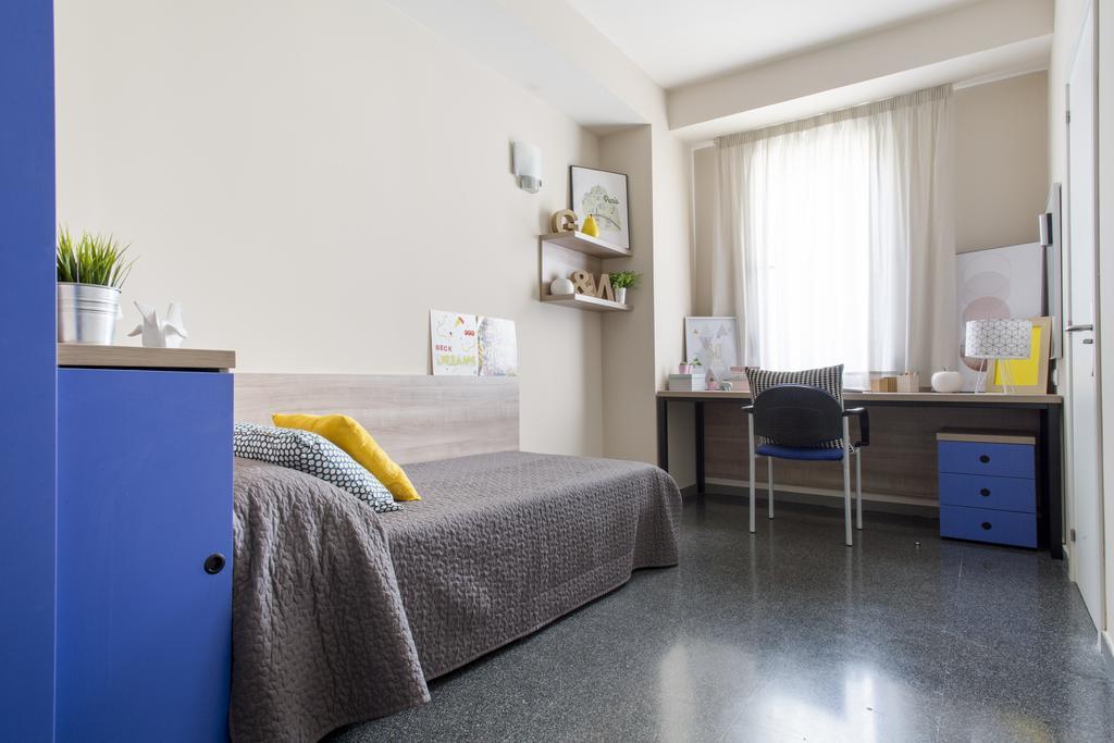 Apartament Residencia Universitaria Damia Bonet Walencja Zewnętrze zdjęcie