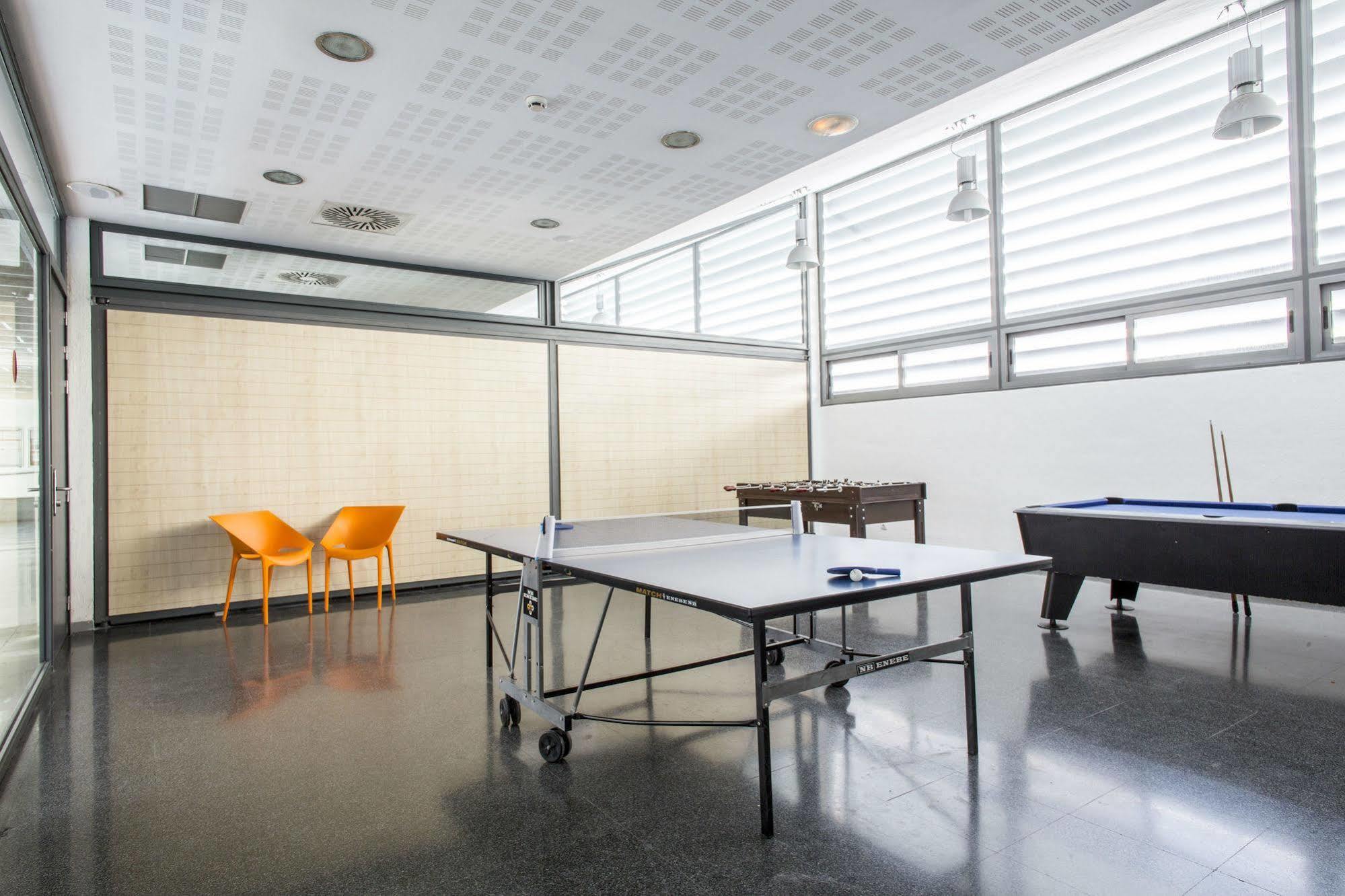 Residencia Universitaria Resa Damia Bonet Walencja Zewnętrze zdjęcie