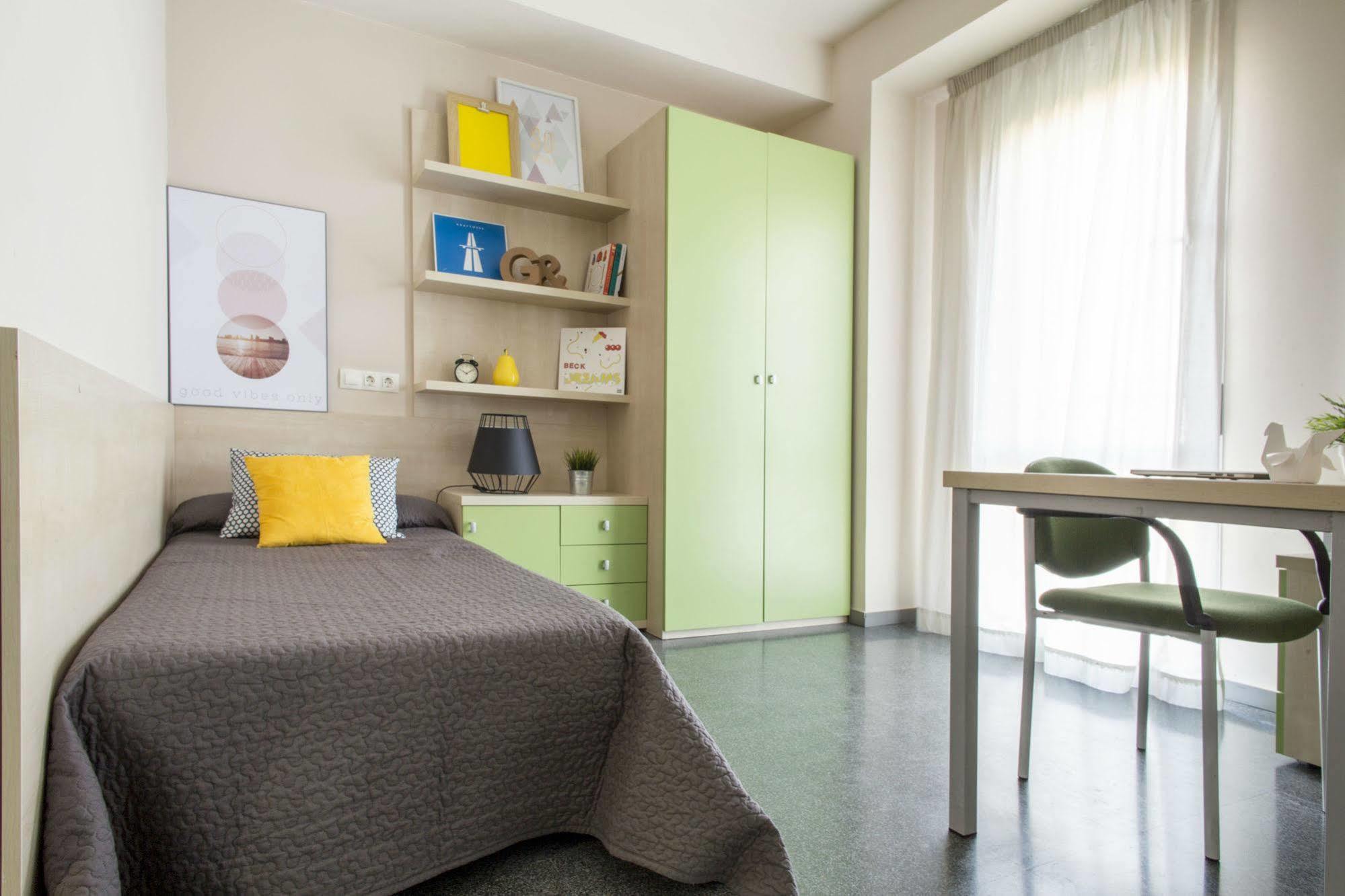 Residencia Universitaria Resa Damia Bonet Walencja Zewnętrze zdjęcie